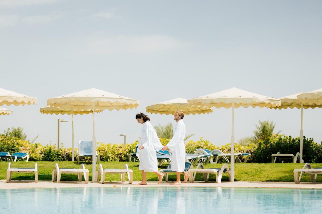 David Dead Sea Resort & Spa Ein Bokek Ngoại thất bức ảnh The swimming pool at the resort