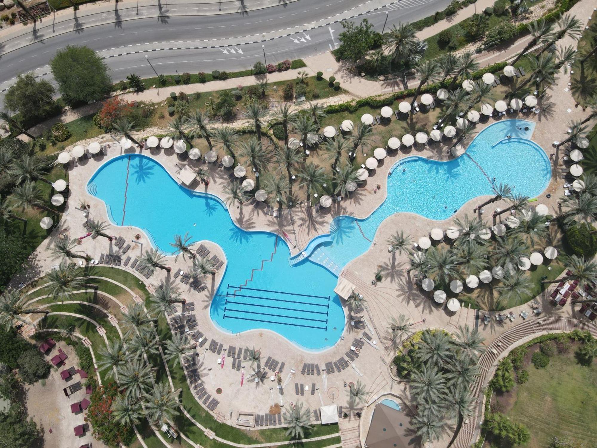 David Dead Sea Resort & Spa Ein Bokek Ngoại thất bức ảnh Aerial view of the pool