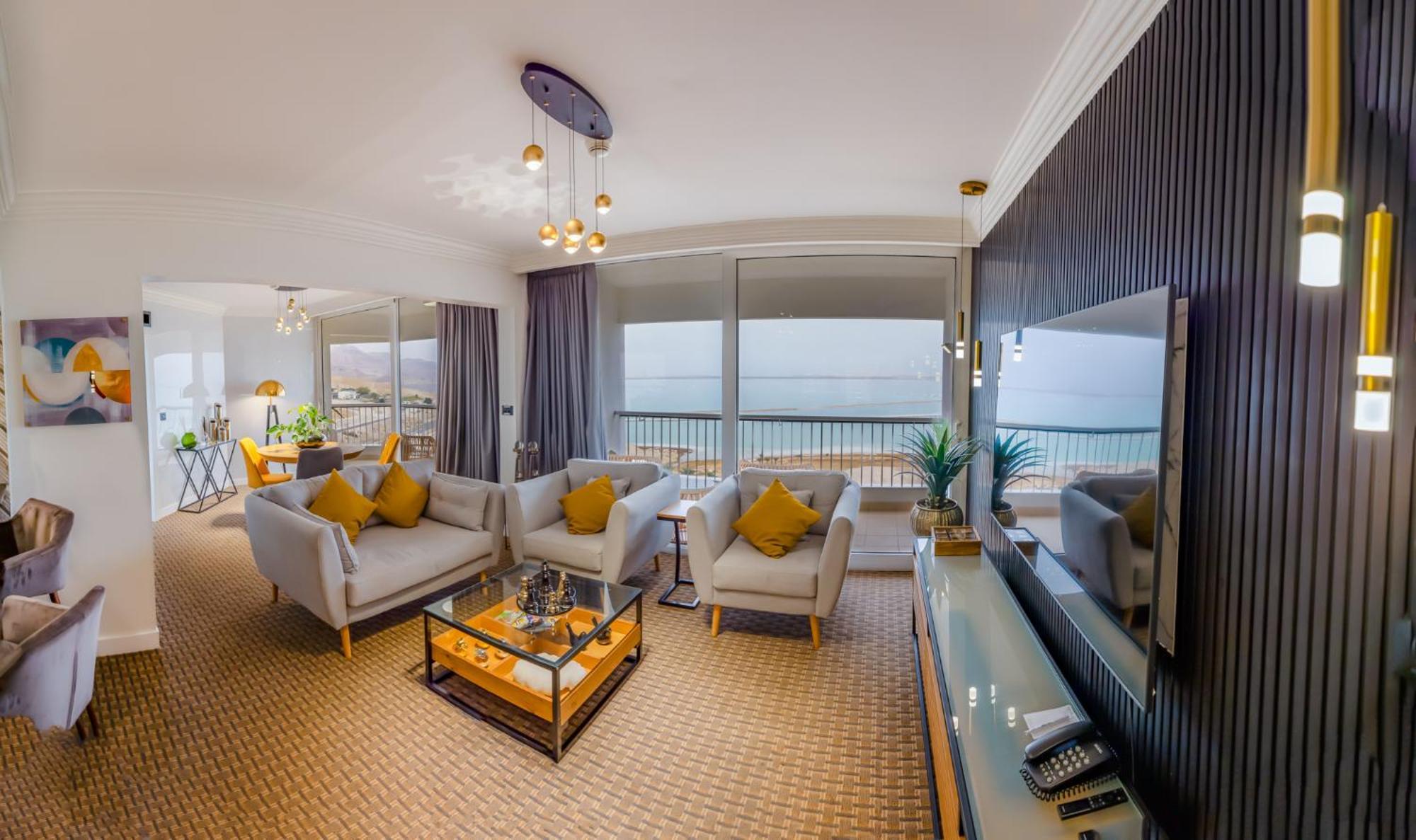David Dead Sea Resort & Spa Ein Bokek Ngoại thất bức ảnh A living room in a hotel