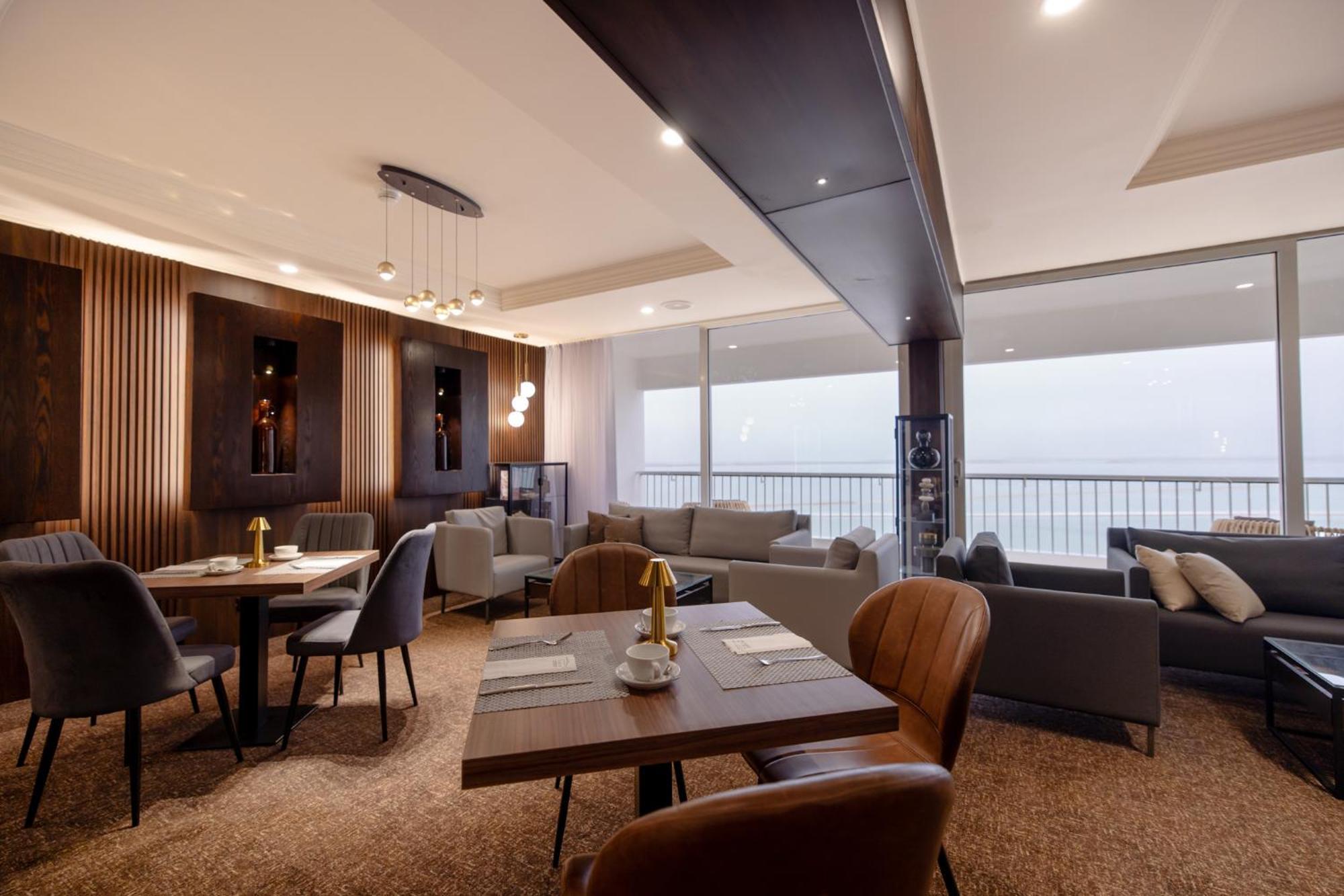 David Dead Sea Resort & Spa Ein Bokek Ngoại thất bức ảnh The lounge at the airport